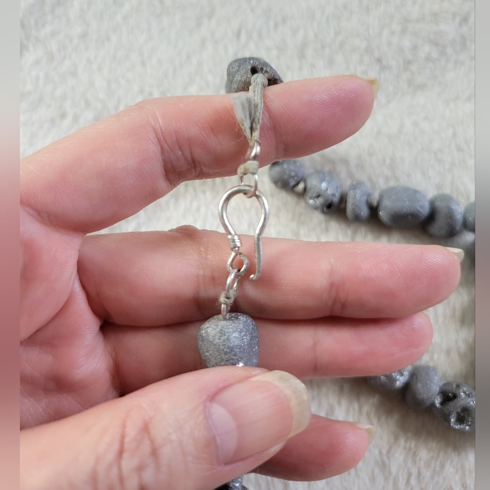 VTG Gray Geode Lava Rock Druzy Agate Raw Bead Hand Knotted Necklace - Picture 3 of 9